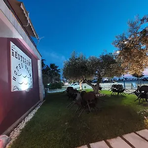  Hotel Velmar Albania