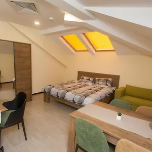 *** Pensiune Family House - Free Parking Bulgaria